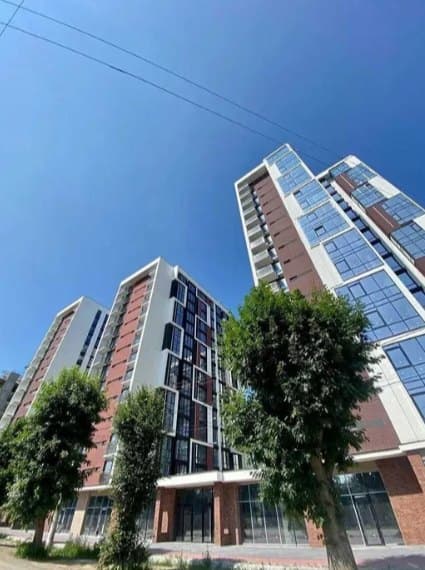 Продається видова 2-кімнатна квартира в ЖК Manhattan